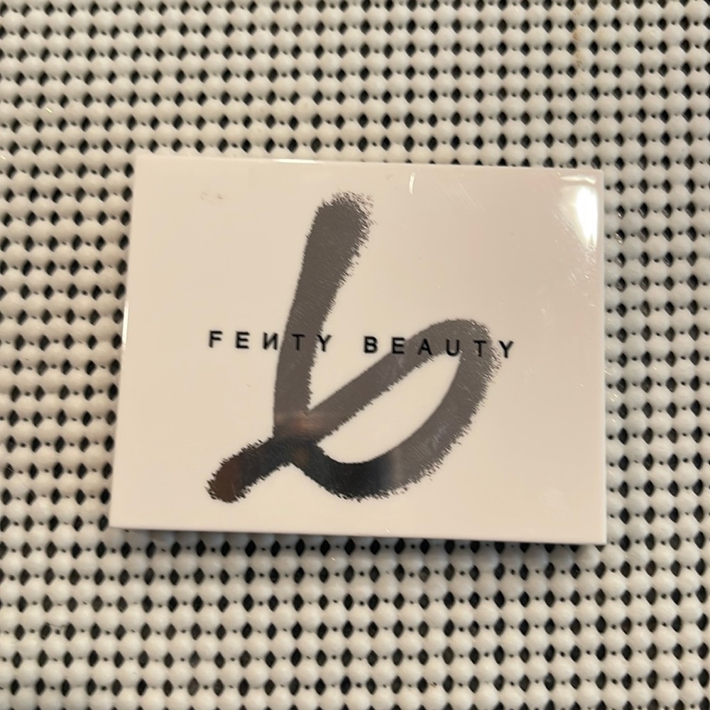 Fenty Beauty eyeshadow